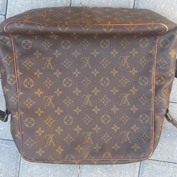 Authentic Louis Vuitton Vintage Monogram Canvas Marceau GM Messenger Bag - Picture 11 of 13